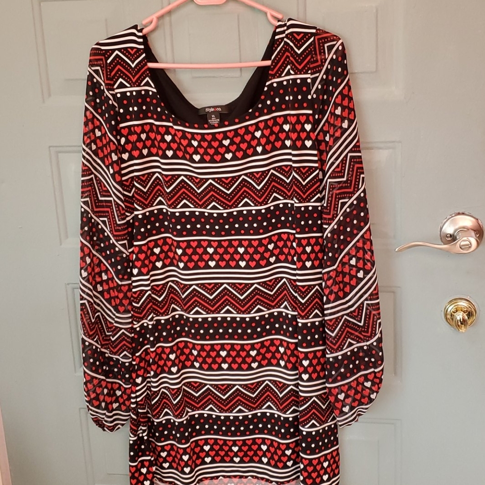 Dress - Picture 2 of 2